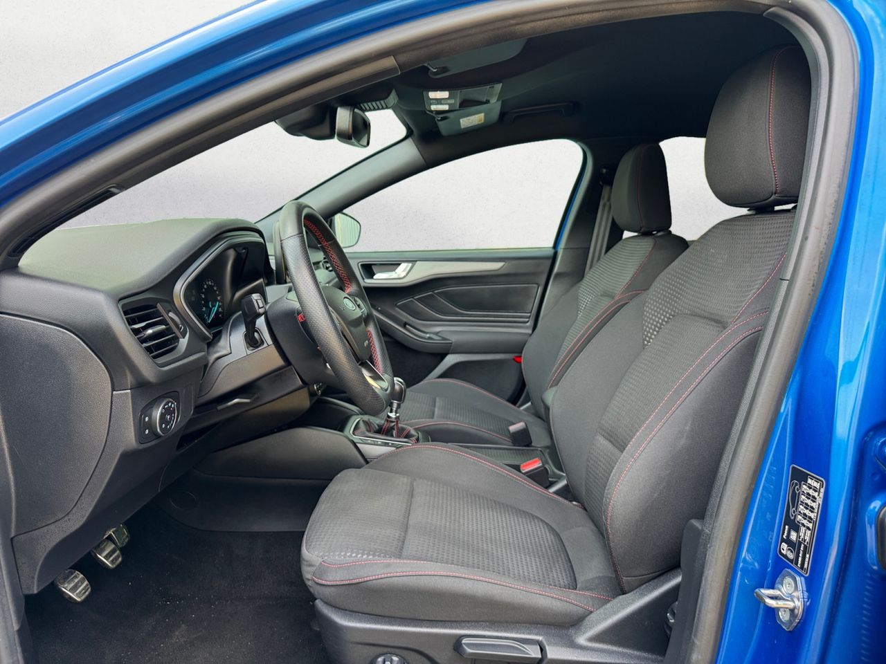 Ford Focus 1.0 ECOBOOST MHEV 92 KW ST LINE - Foto 2