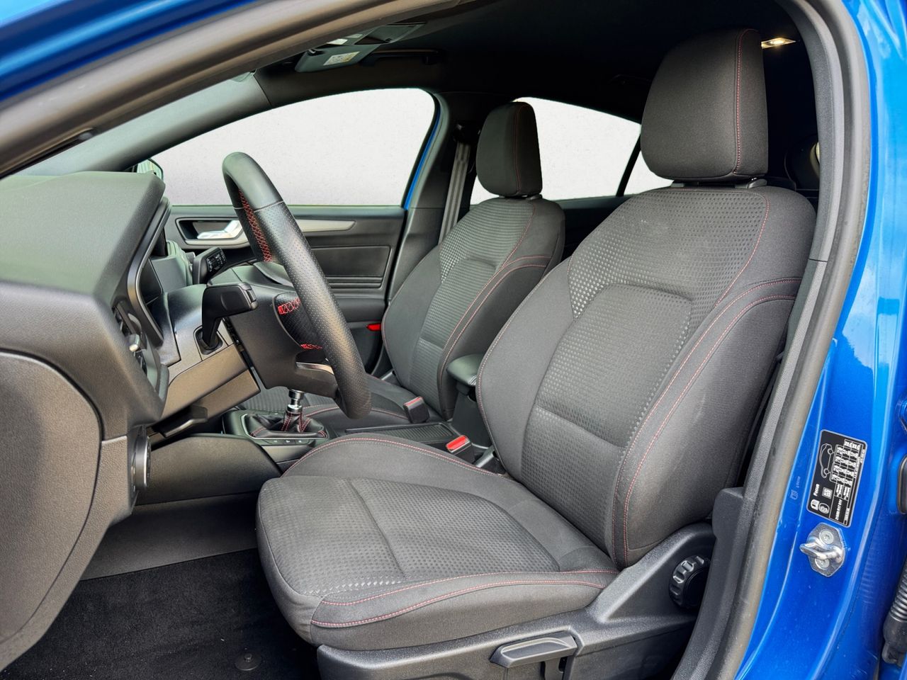 Ford Focus 1.0 ECOBOOST MHEV 92 KW ST LINE - Foto 2