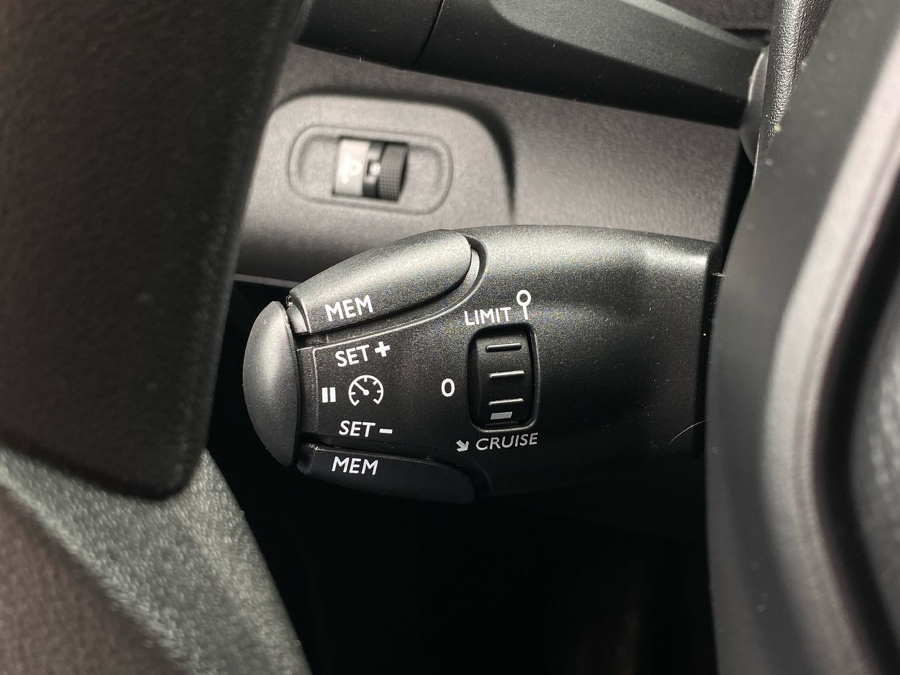 Peugeot Rifter ACTIVE PACK BUSINESS STANDARD BLUE HDI 100 CV - Foto 2