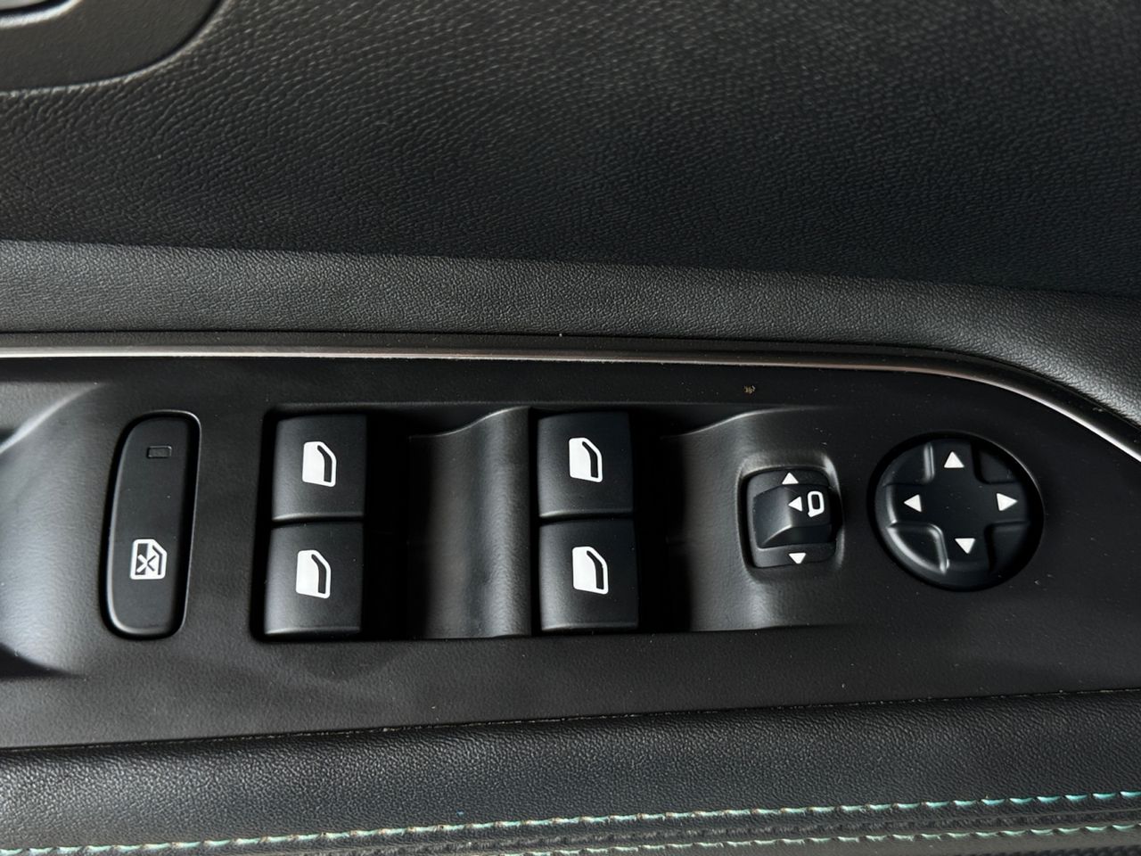 Peugeot 3008 Hybrid ALLURE PACK HYBRID 225 e EAT8 - Foto 2