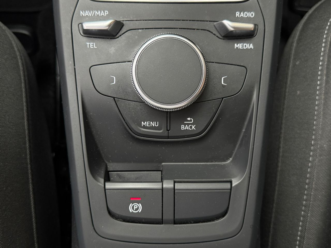 Audi Q2 Q2 design edition 30 TDI - Foto 2