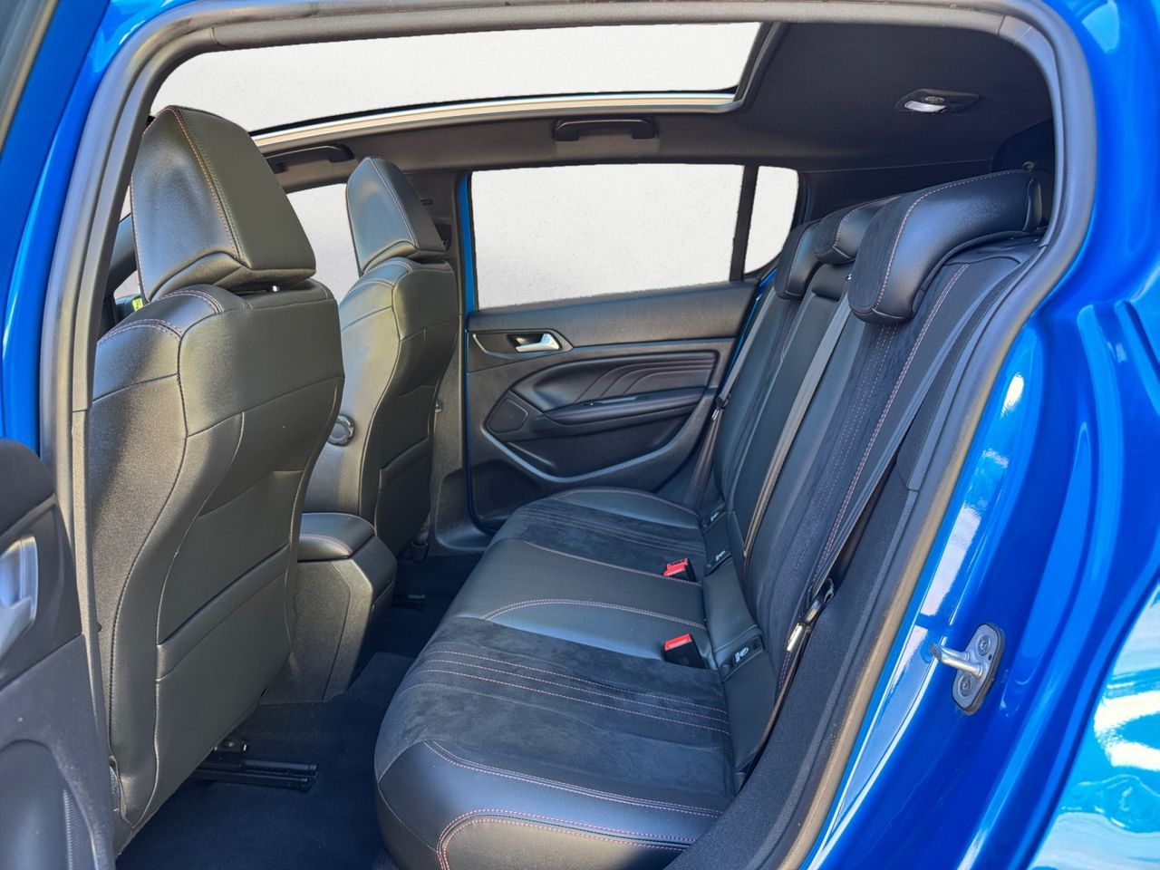 Peugeot 308 GT PACK PURE TECH 130 CV - Foto 2
