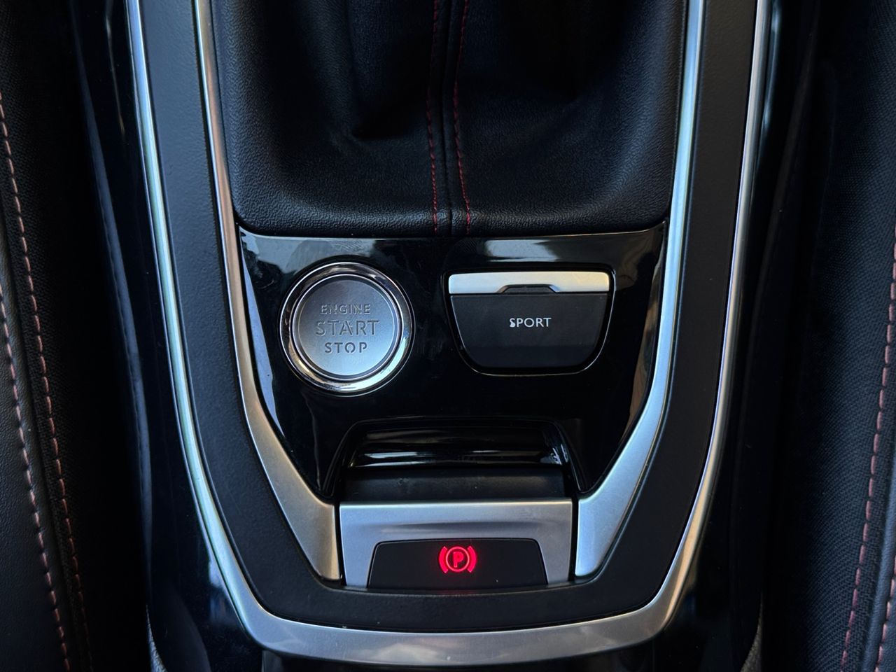 Peugeot 308 GT PACK PURE TECH 130 CV - Foto 2