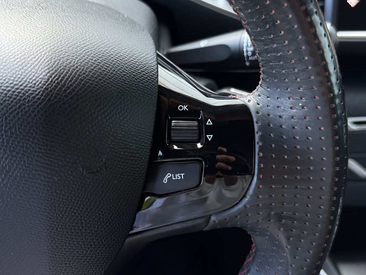 Peugeot 308 GT LINE PURE TECH  130 CV - Foto 2