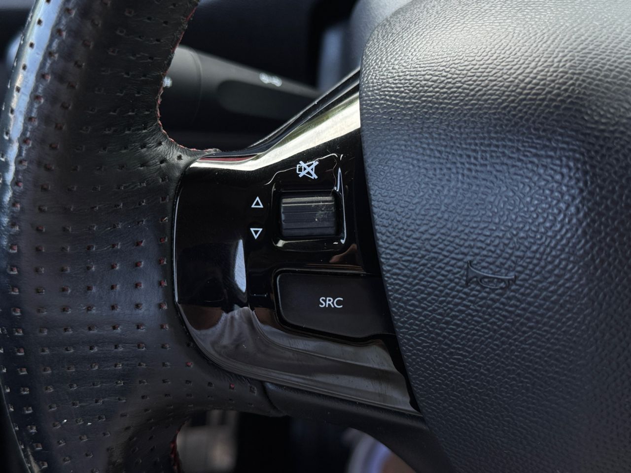 Peugeot 308 GT LINE PURE TECH  130 CV - Foto 2
