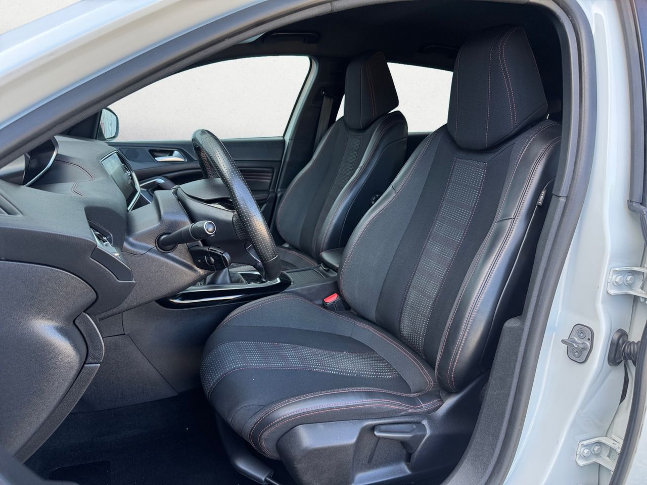 Peugeot 308 GT LINE PURE TECH  130 CV - Foto 2