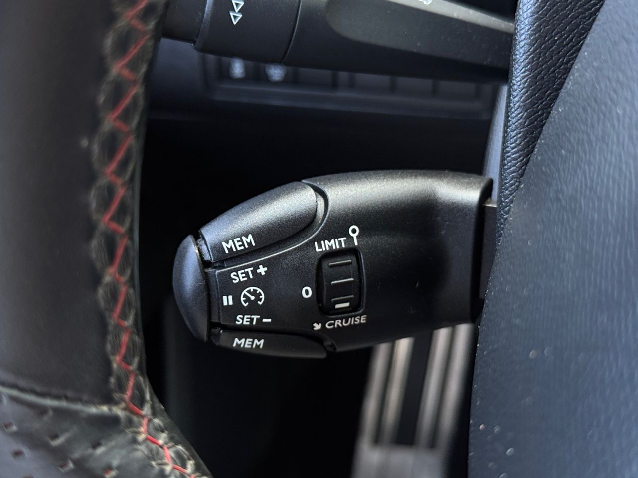 Peugeot 308 GT LINE PURE TECH  130 CV - Foto 2