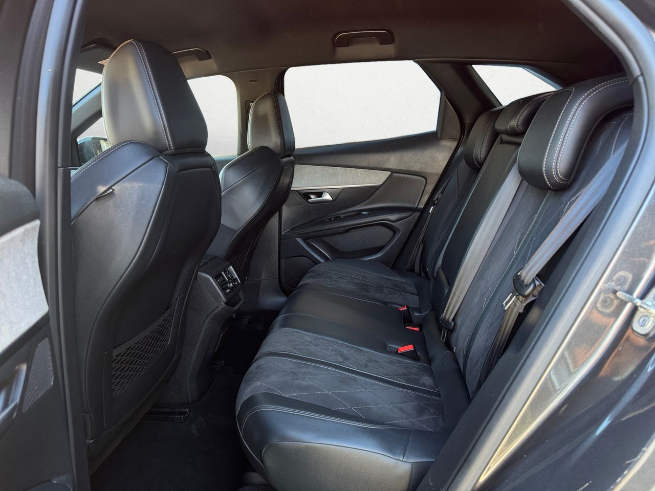 Peugeot 3008 GT BLUE HDI 180 CV EAT8 - Foto 2