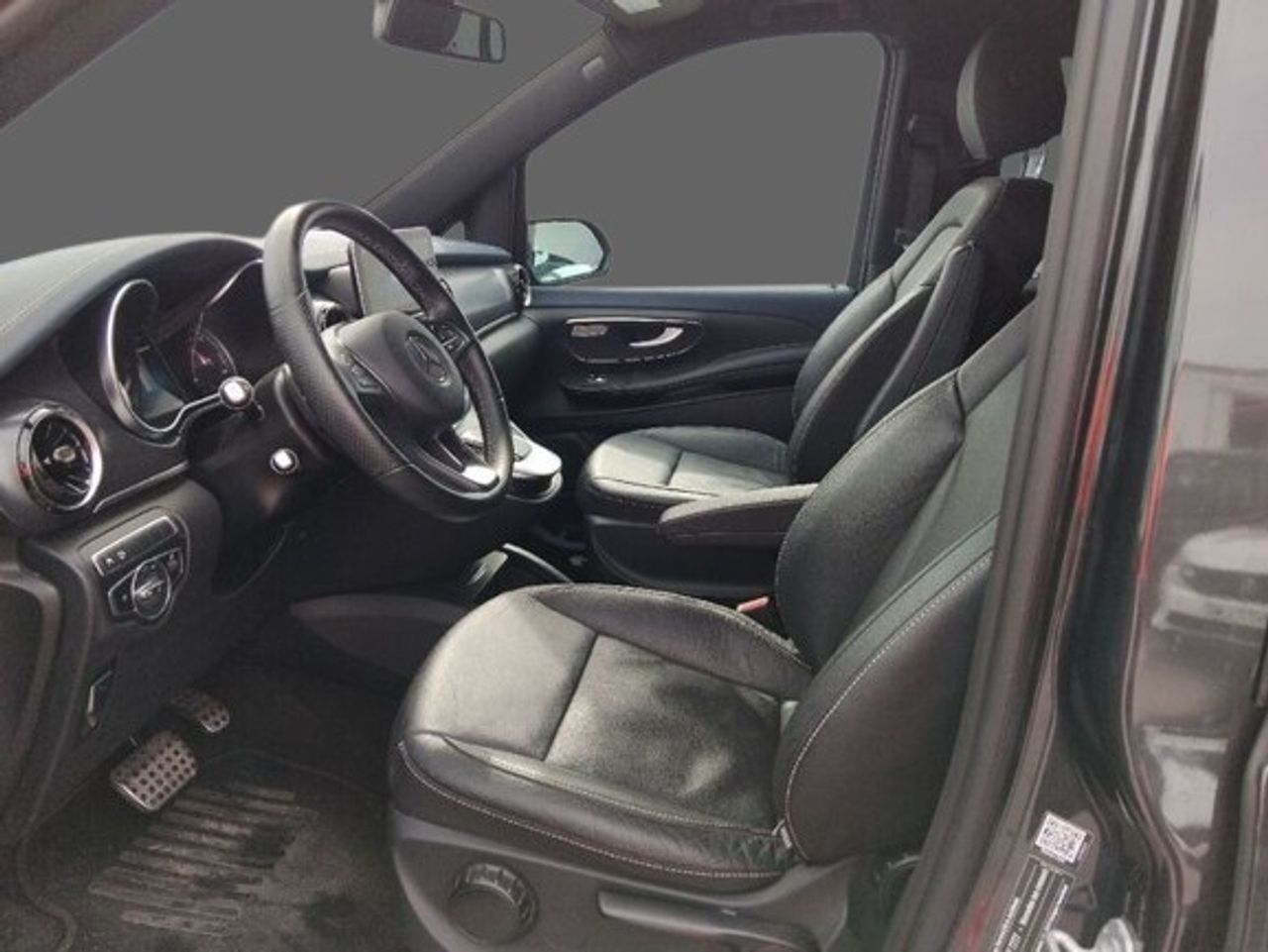 Mercedes EQV 300 LARGO  AVANTGARDE - Foto 2