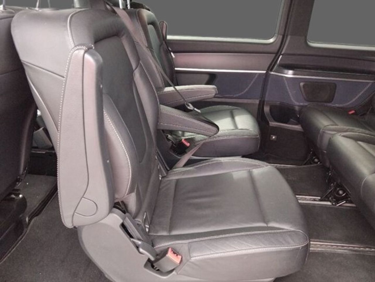 Mercedes EQV 300 LARGO  AVANTGARDE - Foto 2