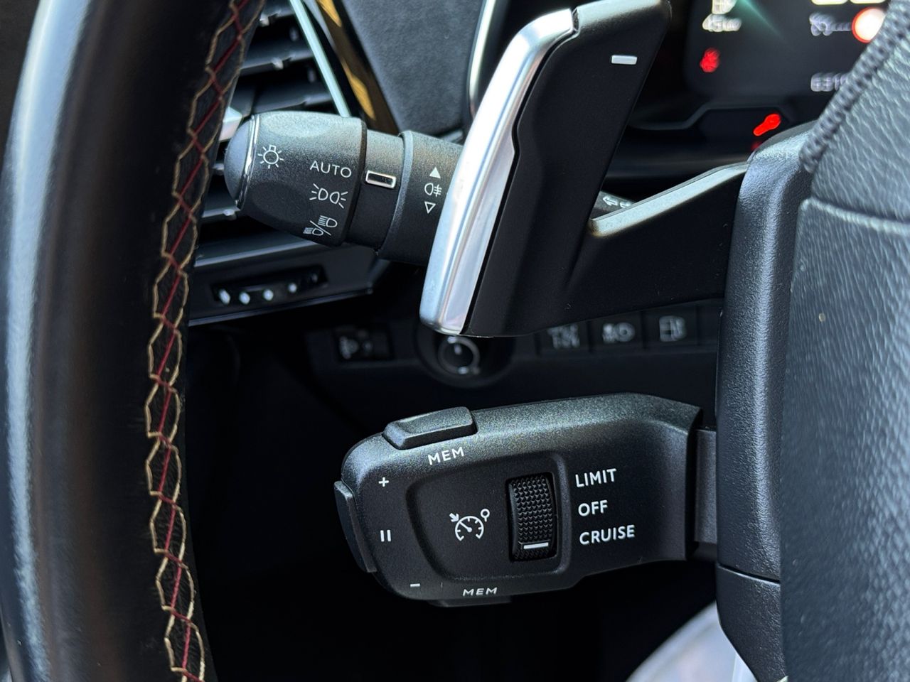DS DS 7 Crossback E TENSE 4X4 PERFORMANCE LINE - Foto 2