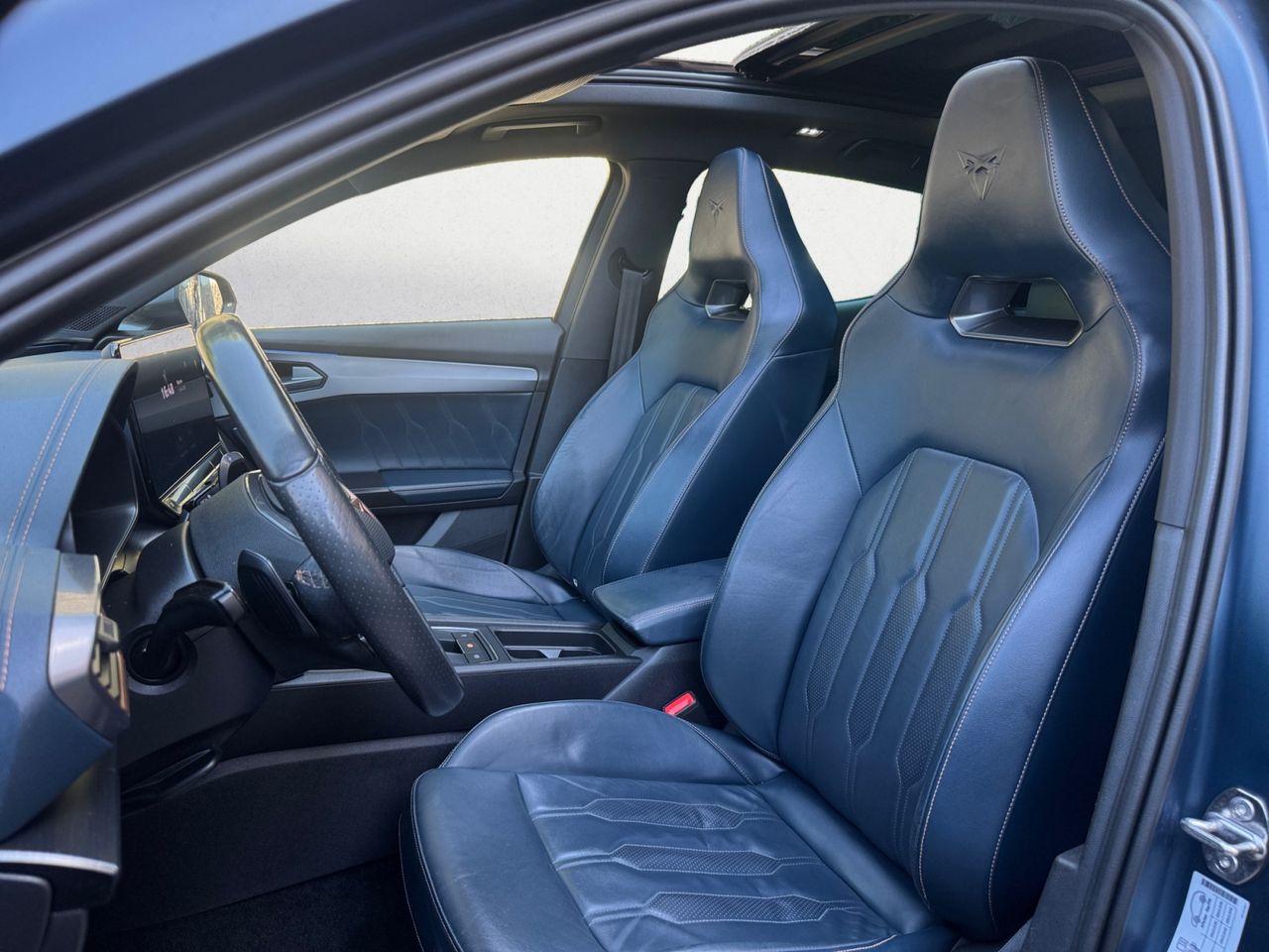 Cupra Formentor 1.4 e HYBRID 180 KW 245 CV VZ DSG - Foto 2