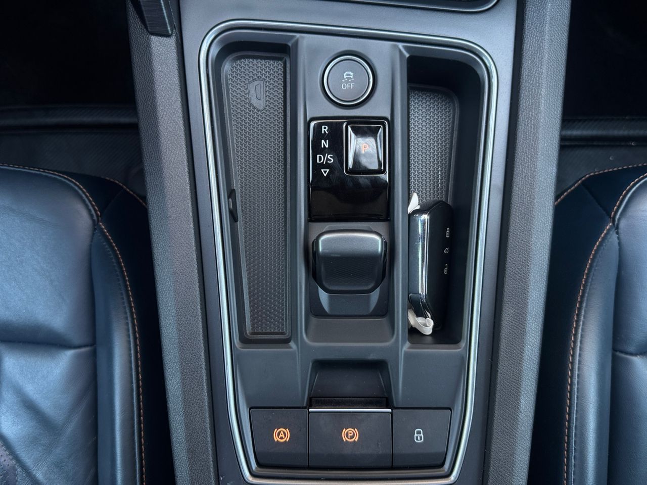 Cupra Formentor 1.4 e HYBRID 180 KW 245 CV VZ DSG - Foto 2
