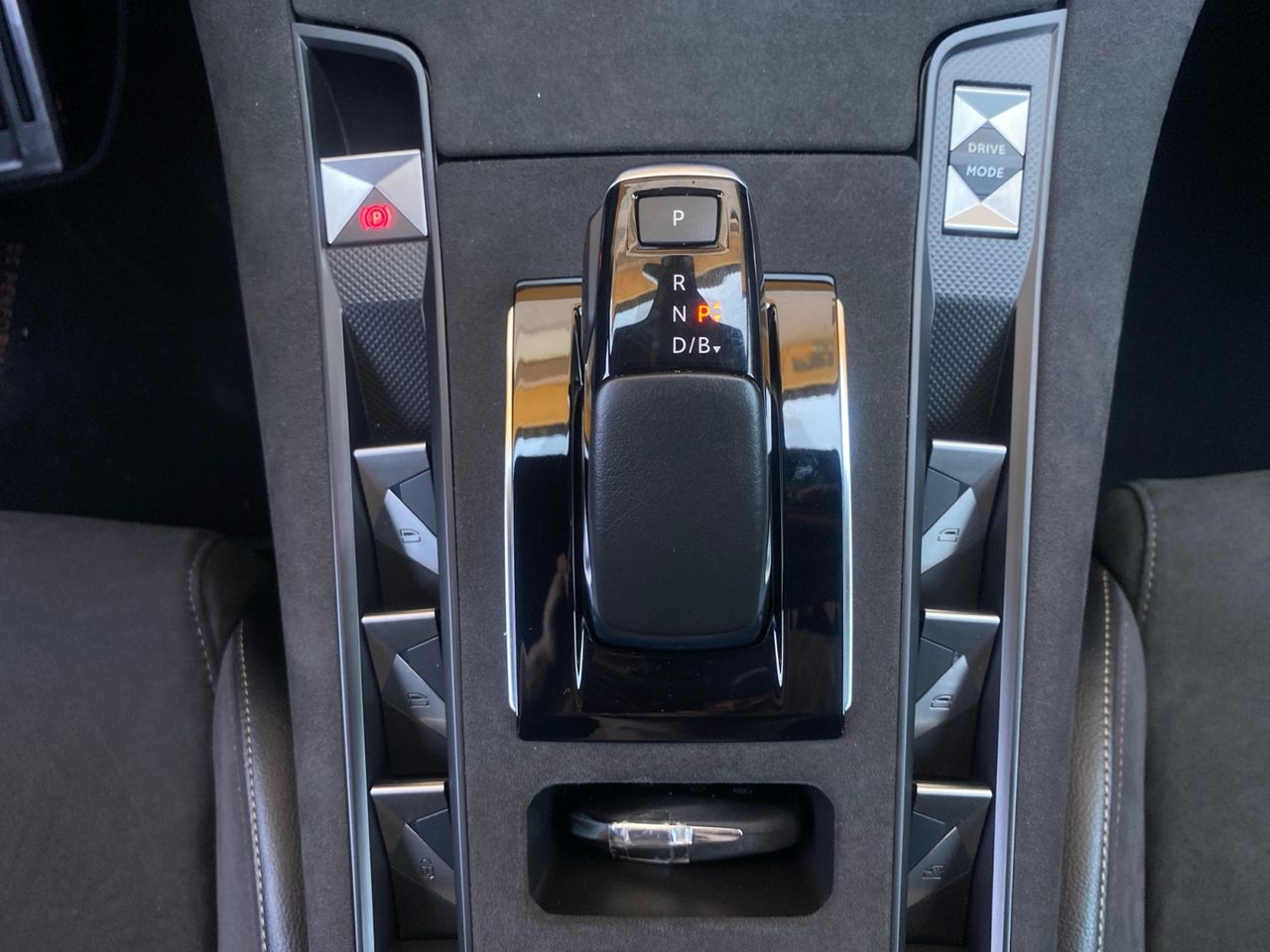 DS DS 7 Crossback E TENSE 300 4X4 PERFORMANCE LINE - Foto 2