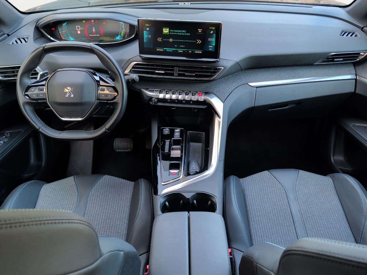 Peugeot 3008 Hybrid ALLURE PACK HYBRID 225 e EAT8 - Foto 2
