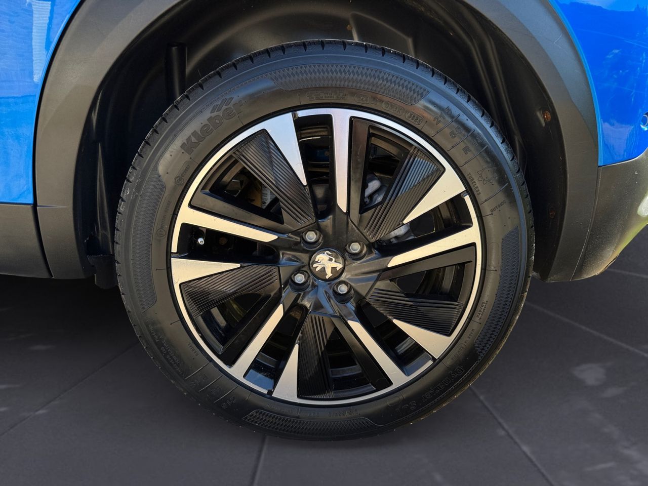 Peugeot 2008 GT LINE BLUE HDI 130 CV EAT8 - Foto 2