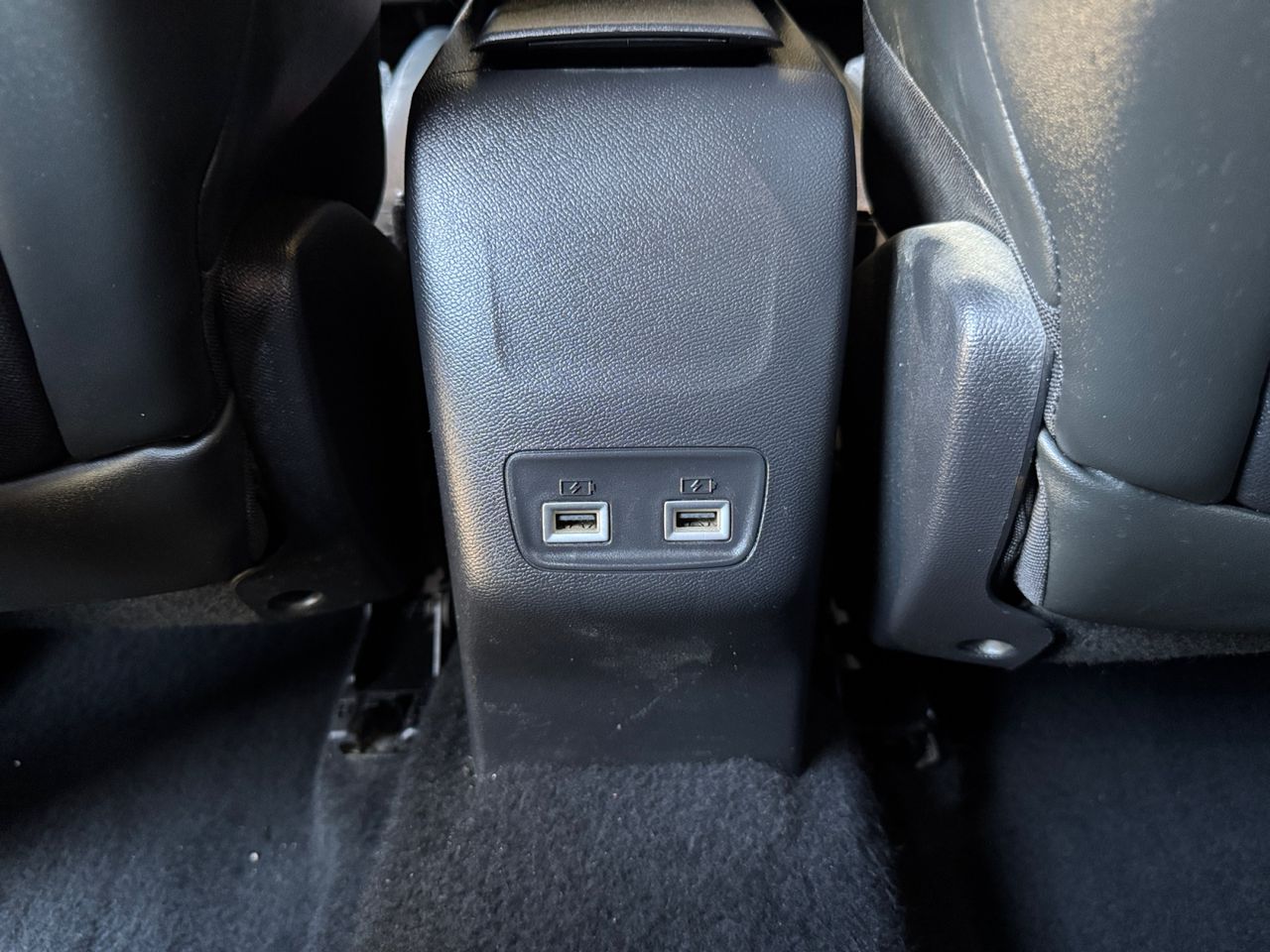 Peugeot 2008 GT LINE BLUE HDI 130 CV EAT8 - Foto 2