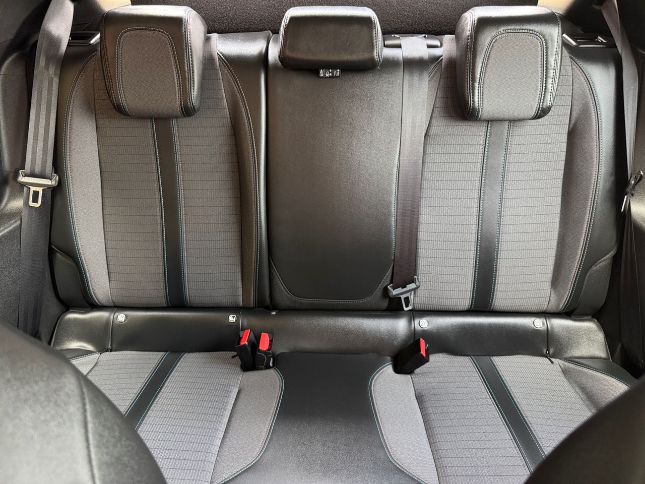 Peugeot 208 ALLURE PACK PURE TECH 100 CV - Foto 2