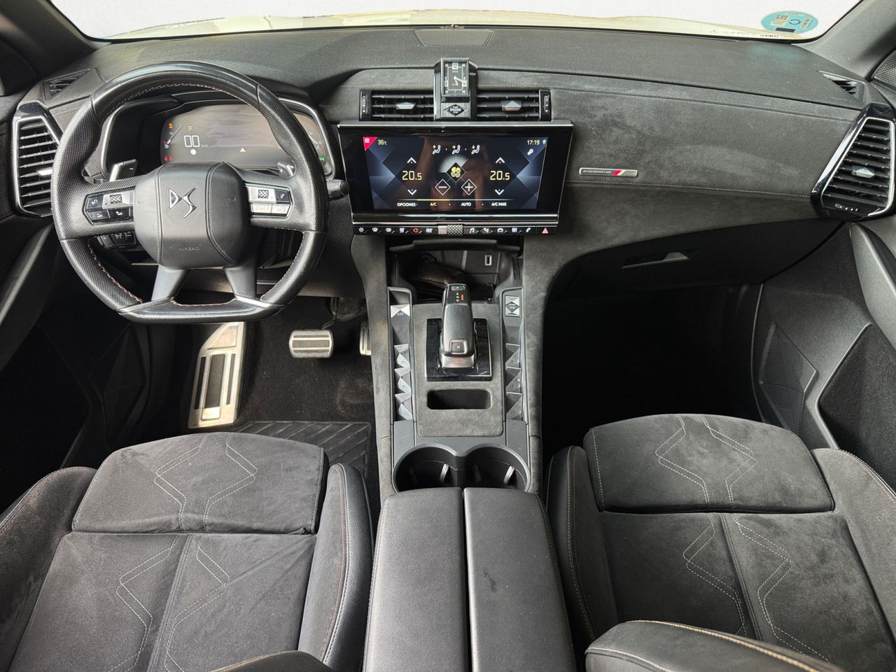 DS DS 7 Crossback BLUE HDI 130 CV PERFORMANCE LINE - Foto 2
