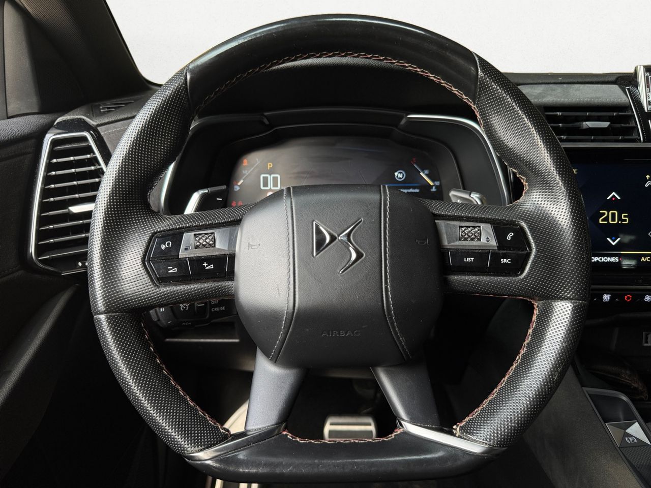 DS DS 7 Crossback BLUE HDI 130 CV PERFORMANCE LINE - Foto 2