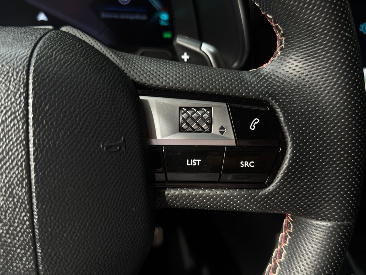 DS DS 7 Crossback E TENSE 4X4 PERFORMANCE LINE - Foto 2