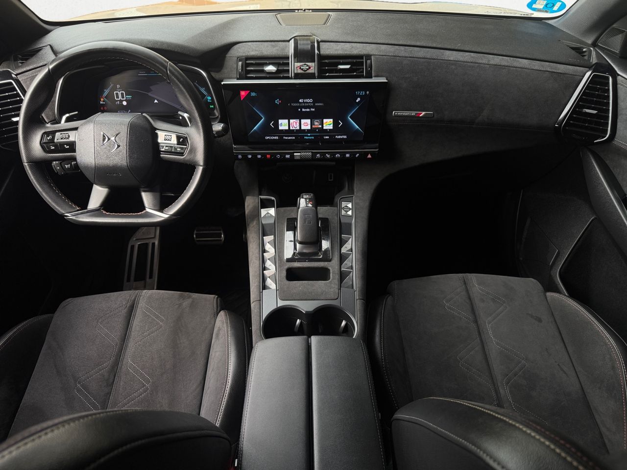 DS DS 7 Crossback E TENSE 4X4 PERFORMANCE LINE - Foto 2