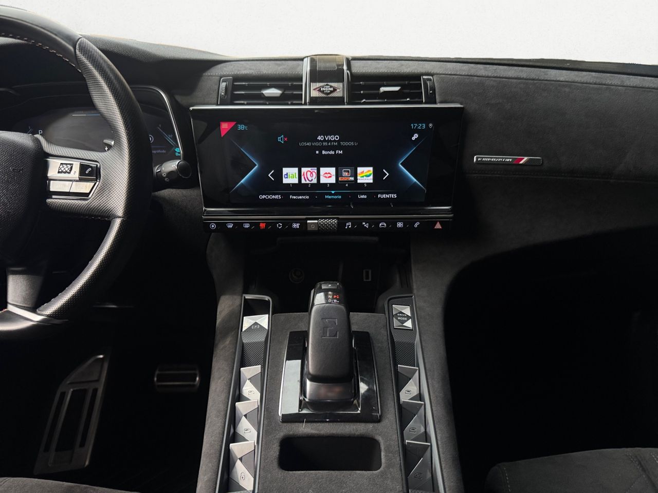 DS DS 7 Crossback E TENSE 4X4 PERFORMANCE LINE - Foto 2