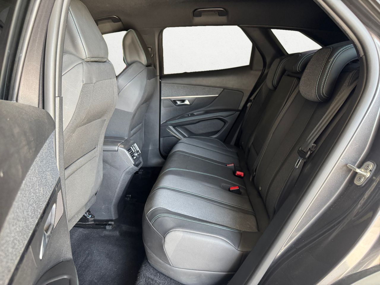 Peugeot 3008 Hybrid ALLURE PACK HYBRID 225 e EAT8 - Foto 2