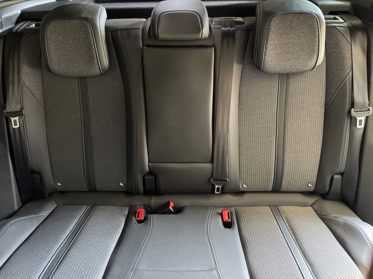 Peugeot 3008 Hybrid ALLURE PACK HYBRID 225 e EAT8 - Foto 2