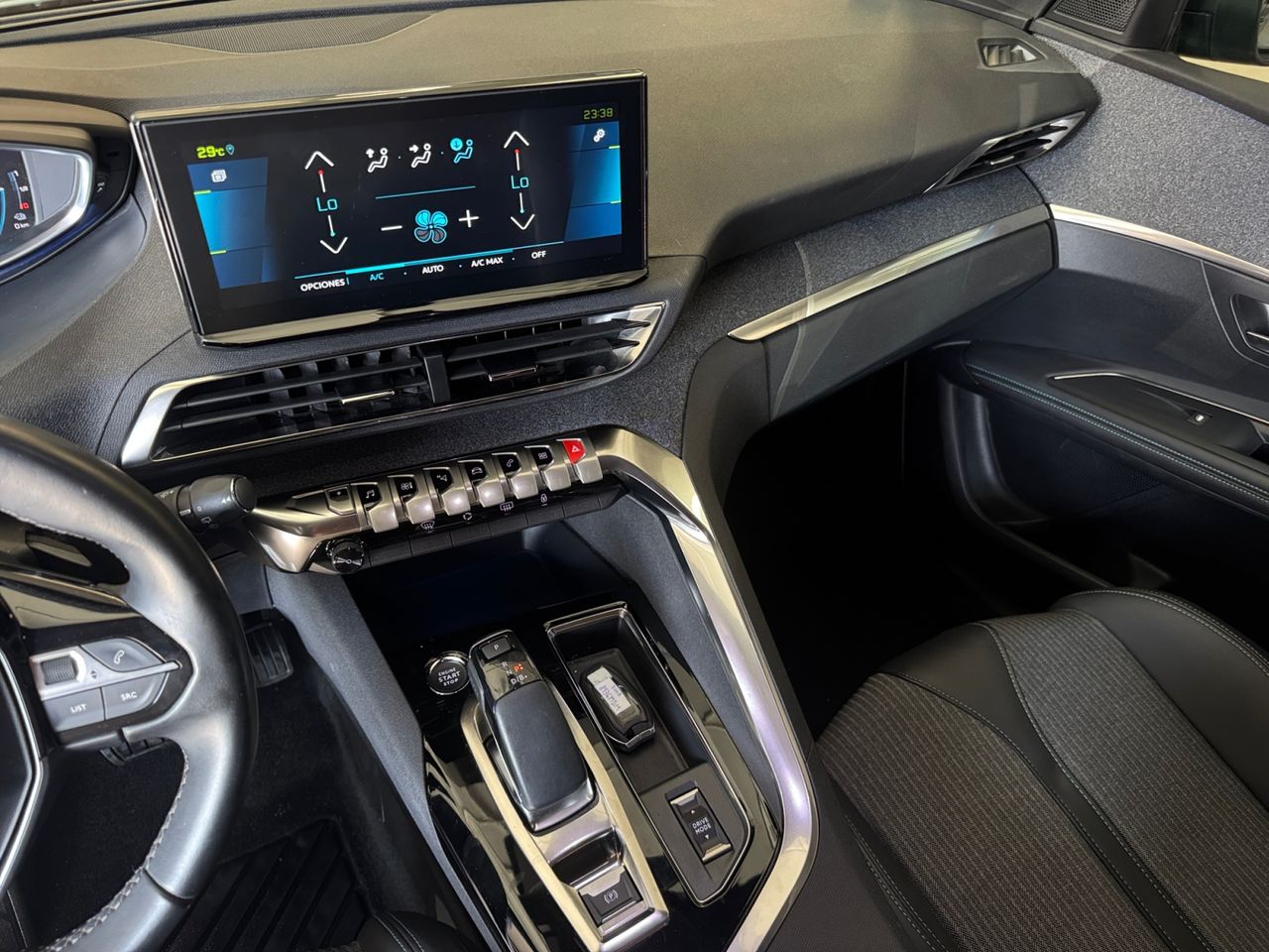 Peugeot 3008 Hybrid ALLURE PACK HYBRID 225 e EAT8 - Foto 2