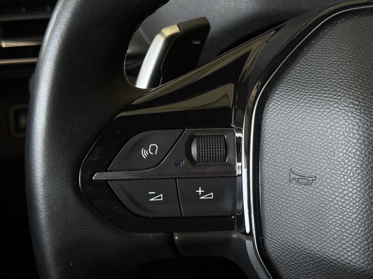 Peugeot 3008 Hybrid ALLURE PACK HYBRID 225 e EAT8 - Foto 2
