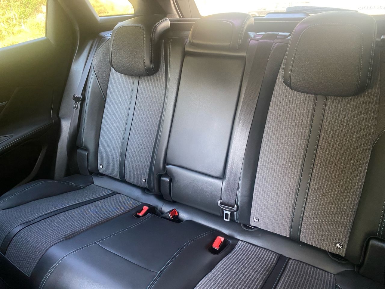 Peugeot 3008 Hybrid ALLURE PACK HYBRID 225 e EAT8 - Foto 2