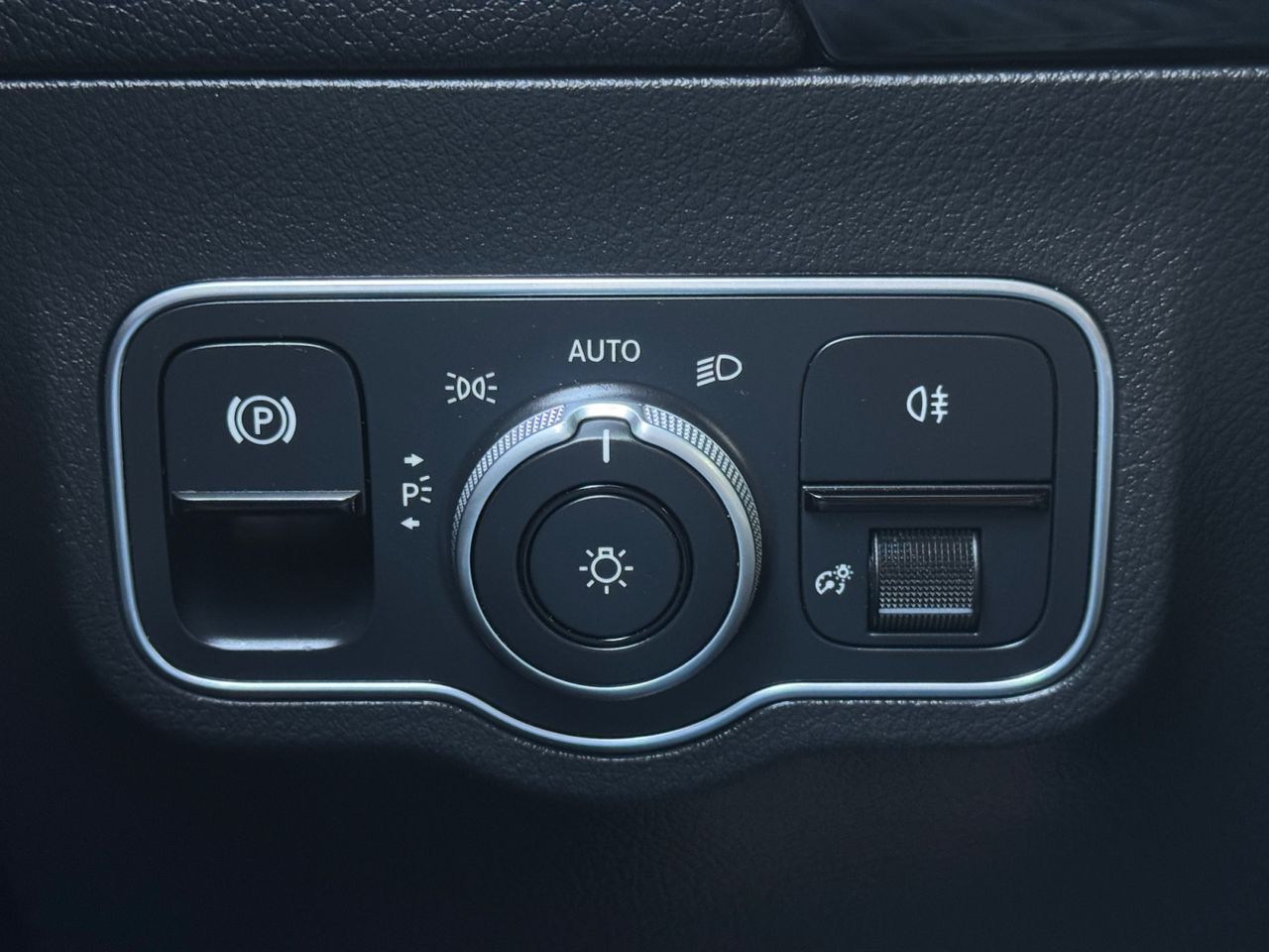 Mercedes Clase B 180 D AUT ADVANTAGE - Foto 2