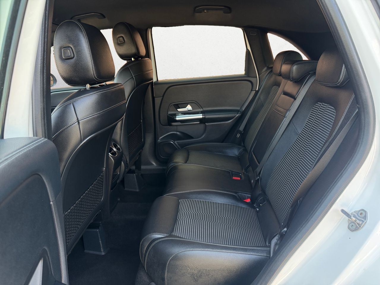 Mercedes Clase B 180 D AUT ADVANTAGE - Foto 2