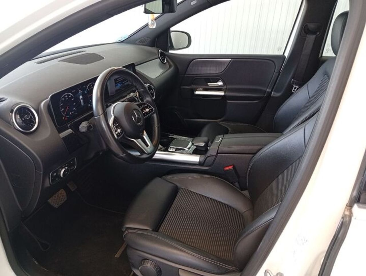 Mercedes Clase B 180 D AUT ADVANTAGE - Foto 2