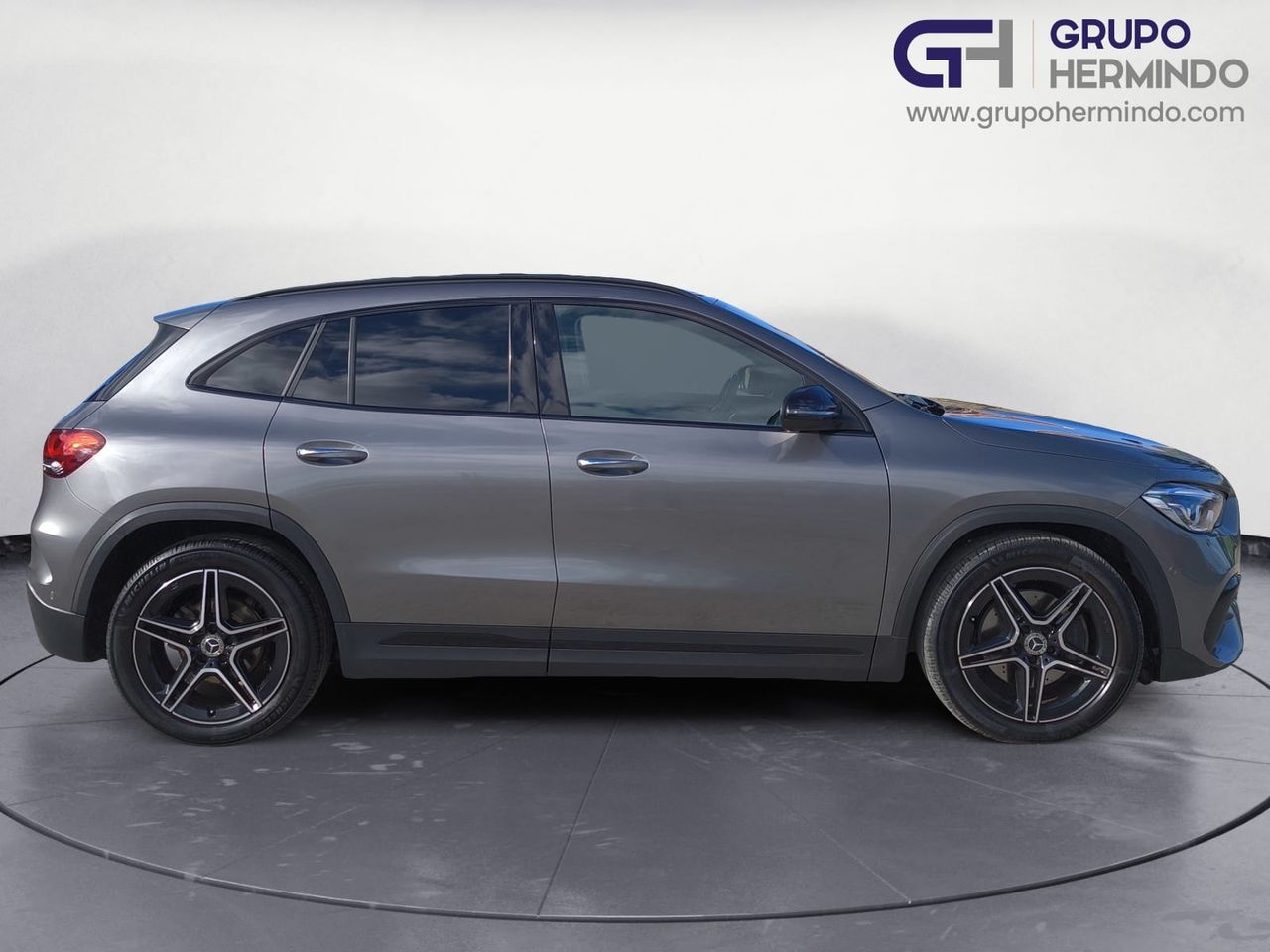 Mercedes GLA 200 D AMG LINE + PAQUETE PREMIUM+ SMARTPHONE - Foto 2
