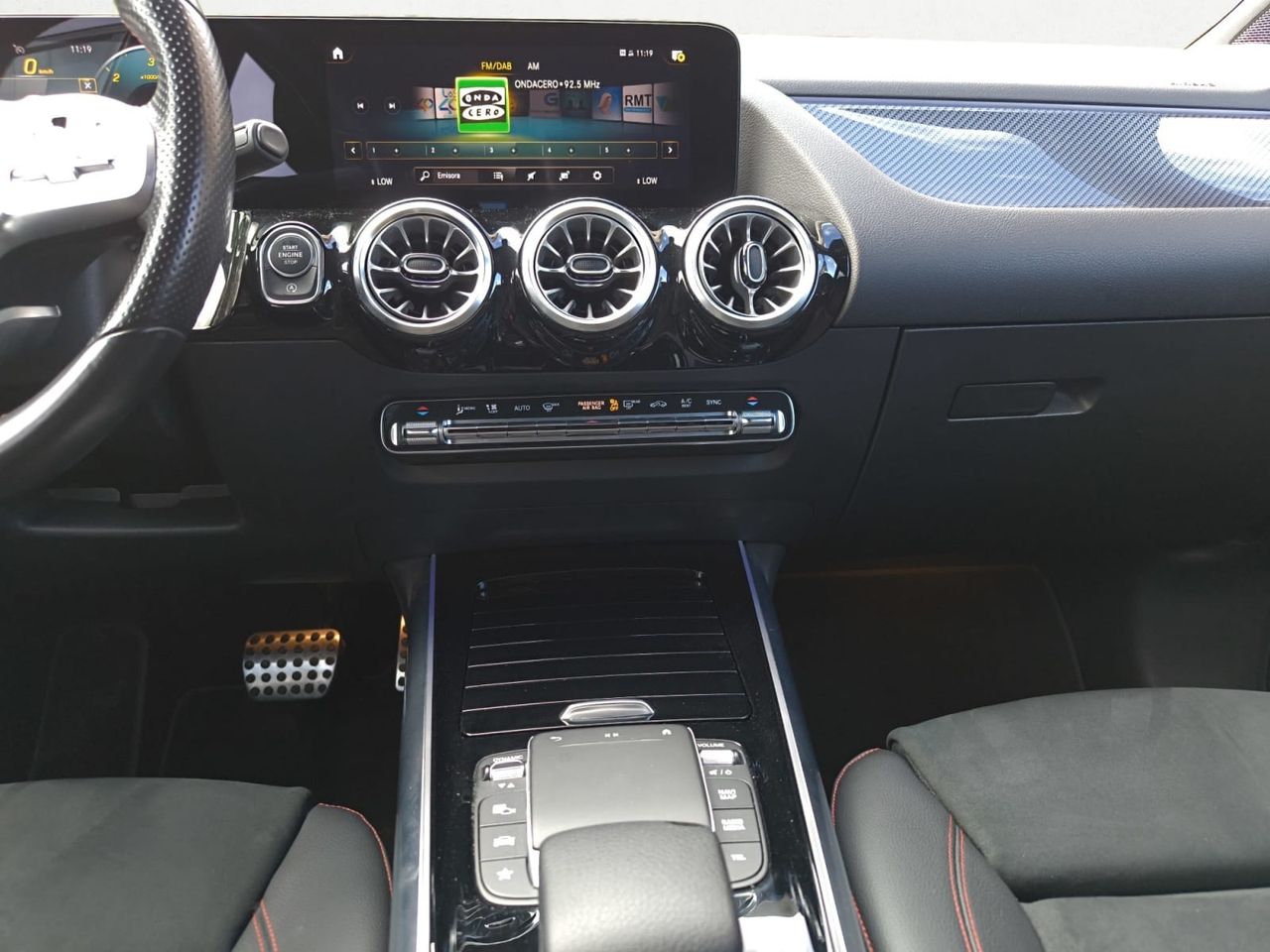 Mercedes GLA 200 D AMG LINE + PAQUETE PREMIUM+ SMARTPHONE - Foto 2