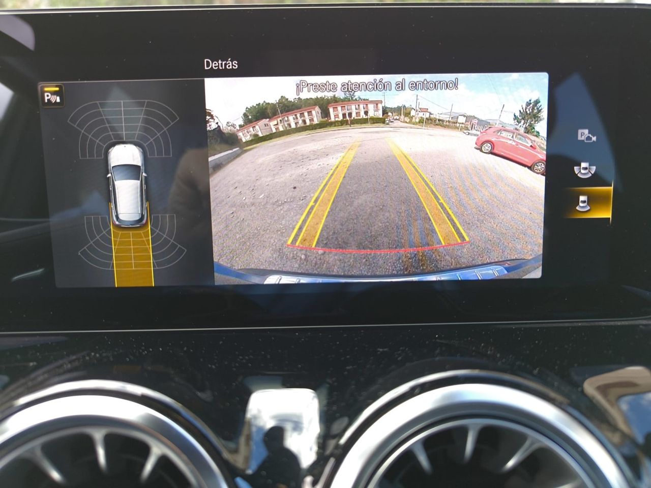 Mercedes GLA 200 D AMG LINE + PAQUETE PREMIUM+ SMARTPHONE - Foto 2