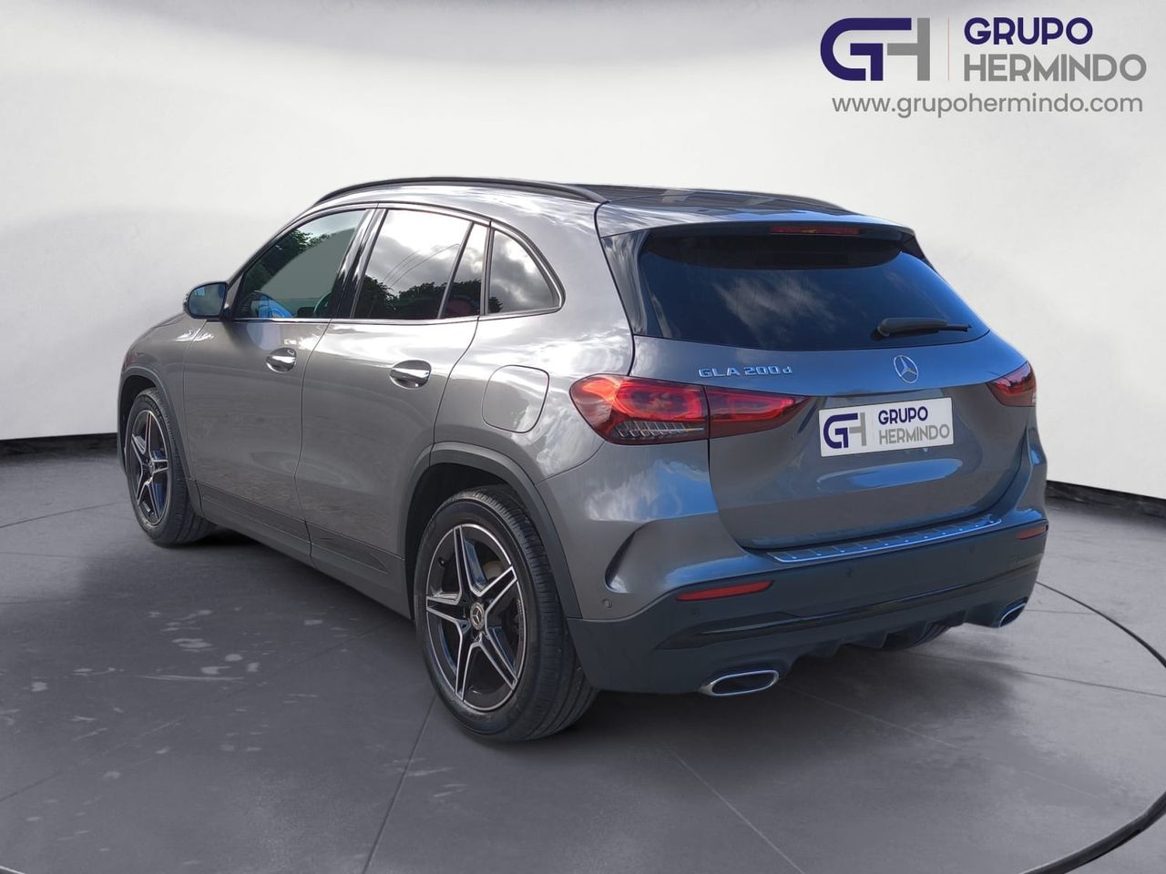 Mercedes GLA 200 D AMG LINE + PAQUETE PREMIUM+ SMARTPHONE - Foto 2