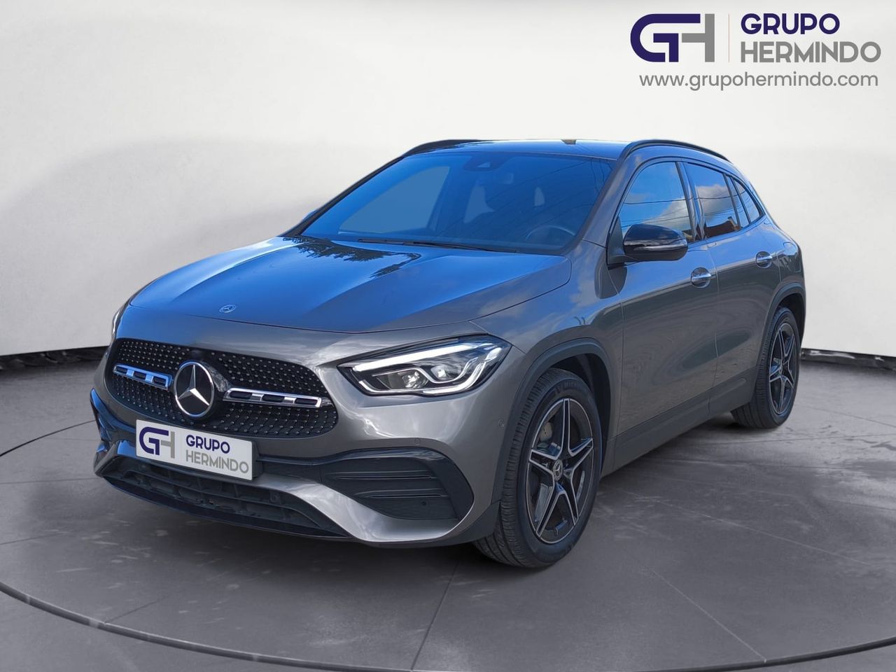 Mercedes GLA 200 D AMG LINE + PAQUETE PREMIUM+ SMARTPHONE - Foto 2