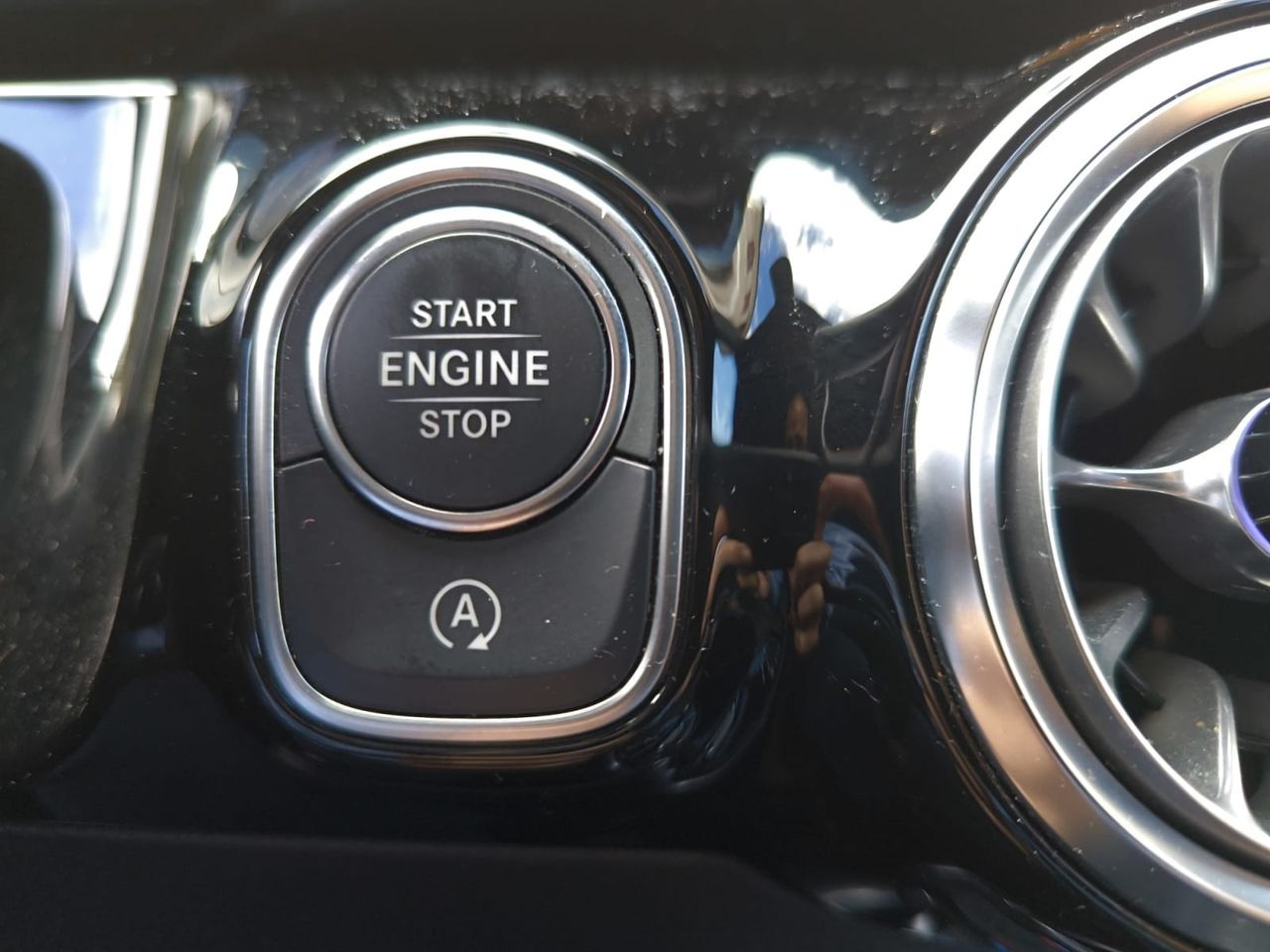 Mercedes GLA 200 D AMG LINE + PAQUETE PREMIUM+ SMARTPHONE - Foto 2