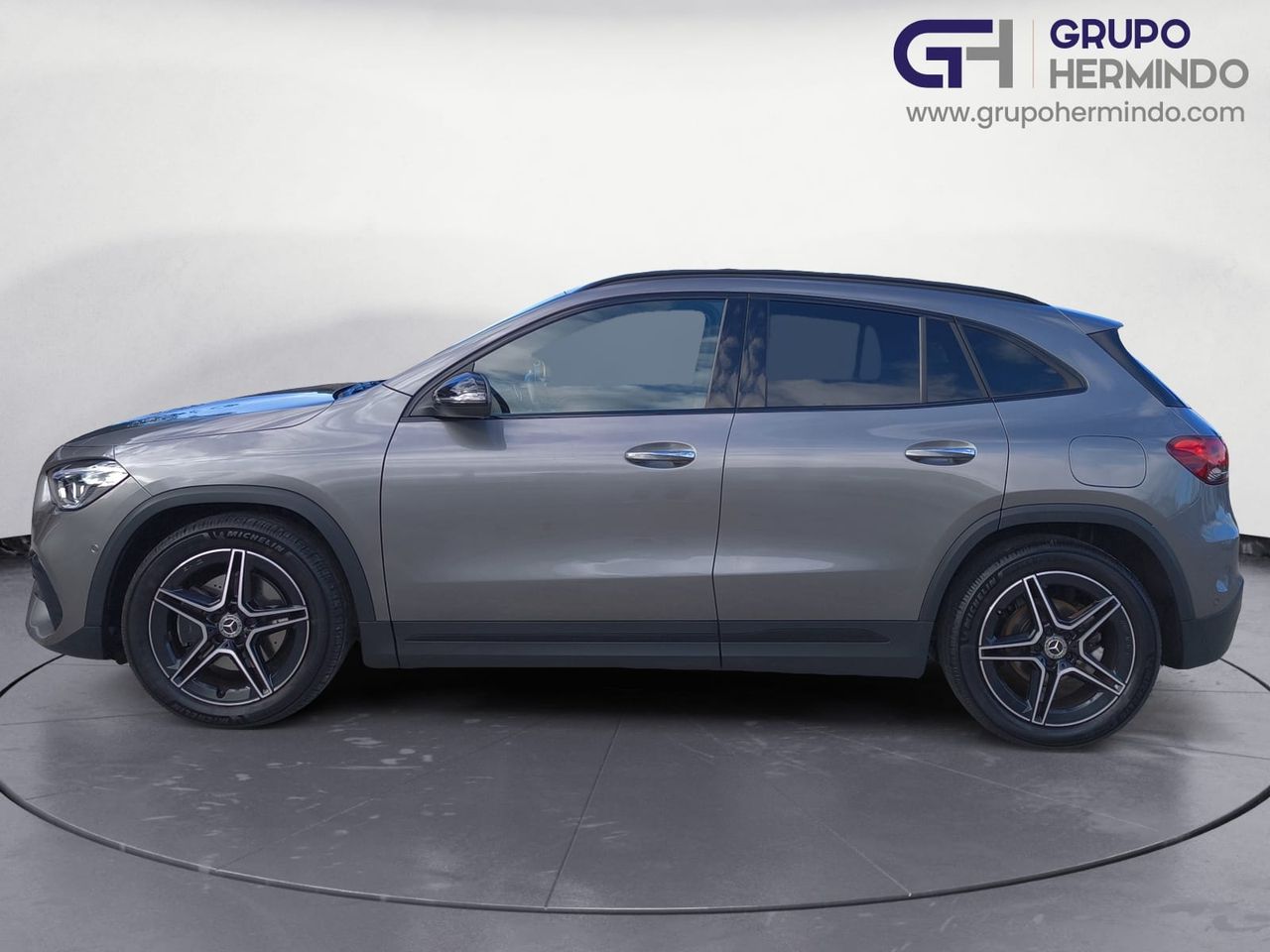 Mercedes GLA 200 D AMG LINE + PAQUETE PREMIUM+ SMARTPHONE - Foto 2