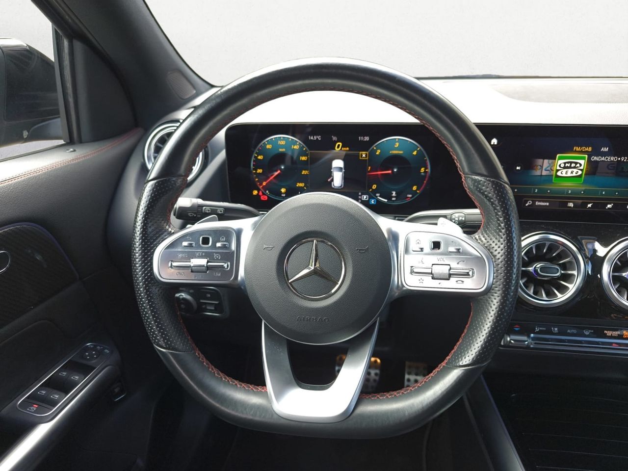 Mercedes GLA 200 D AMG LINE + PAQUETE PREMIUM+ SMARTPHONE - Foto 2