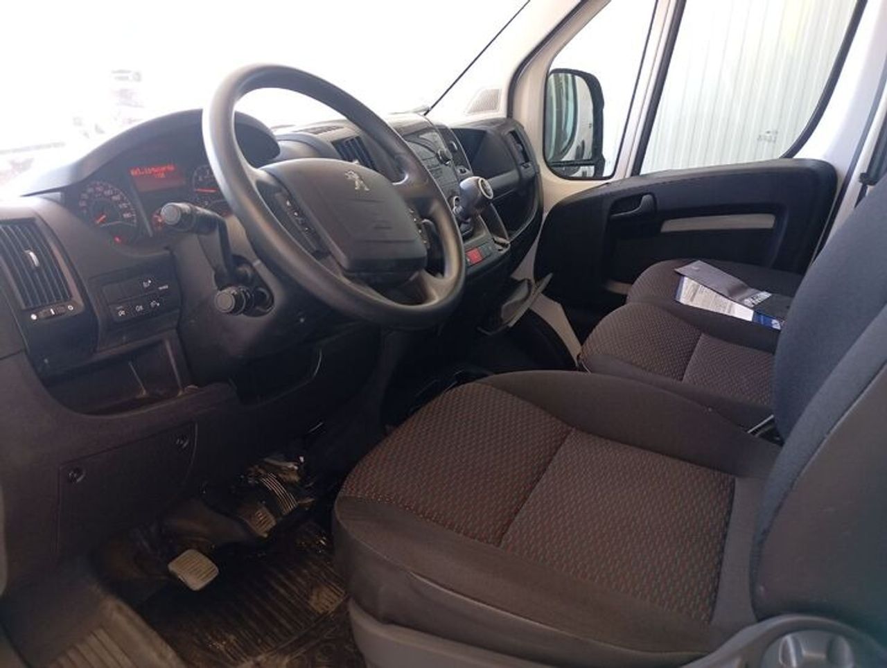 Peugeot Boxer FG 335 L3 H2 BLUE HDI 140 CV - Foto 2