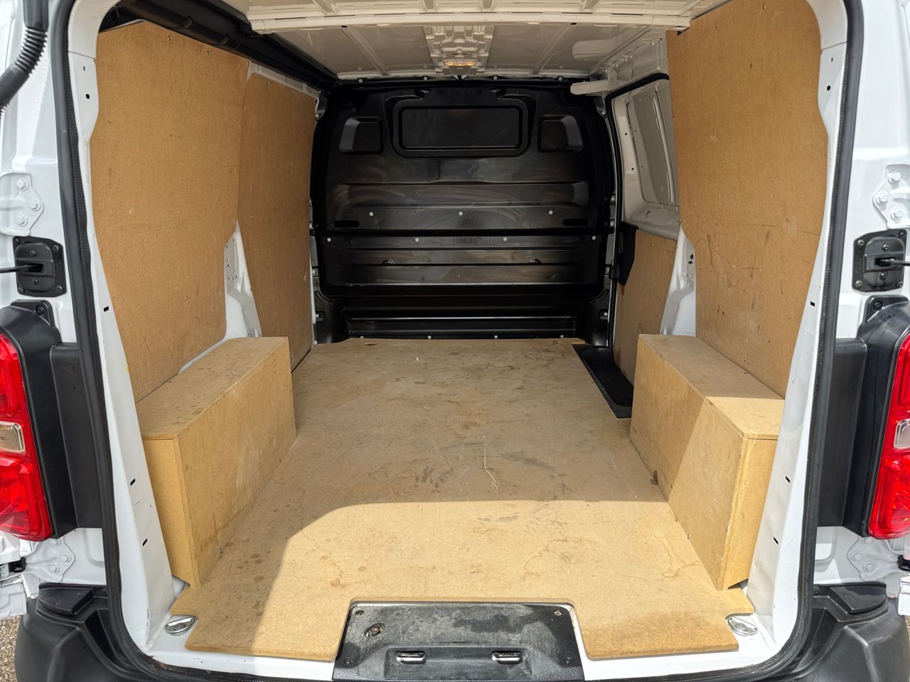 Fiat Scudo FURGON L2 1.5 BLUE HDI 120 CV - Foto 2