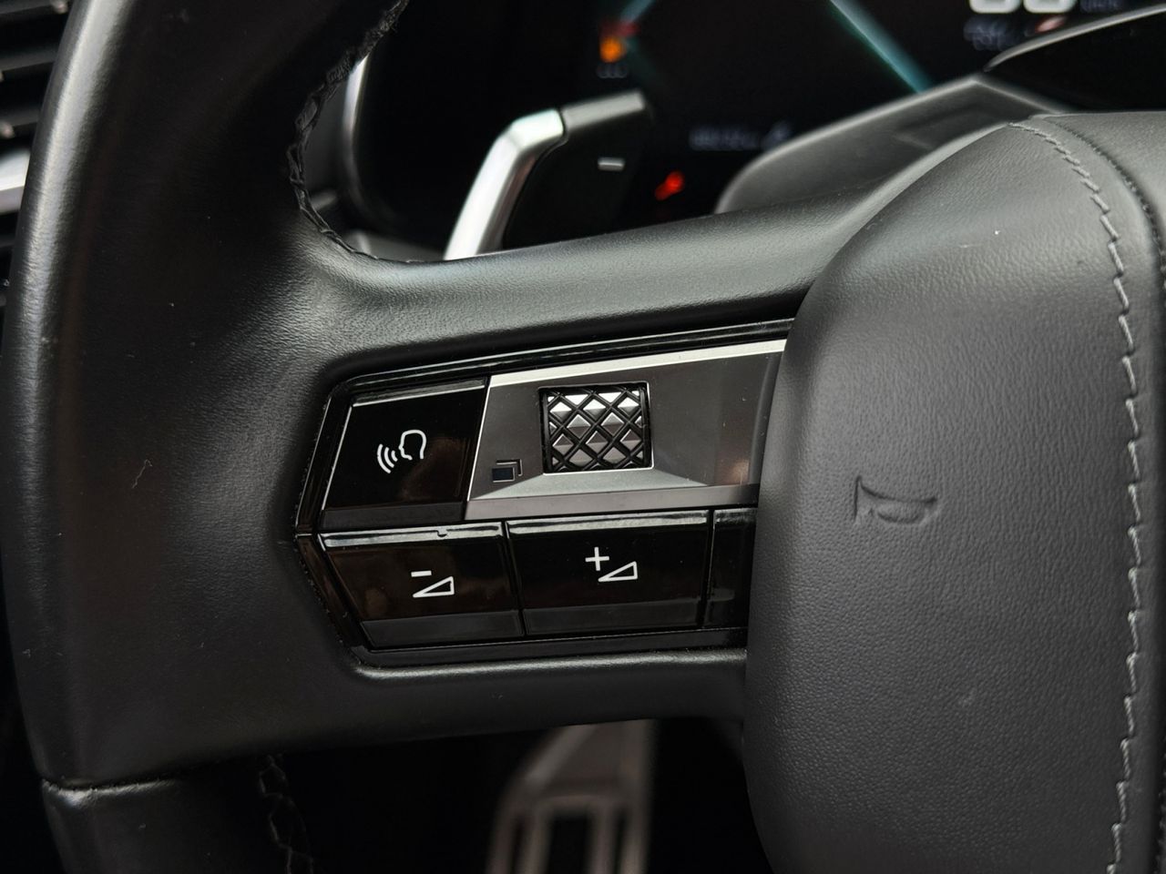 DS DS 7 Crossback E TENSE 4X4 GRAND CHIC - Foto 2