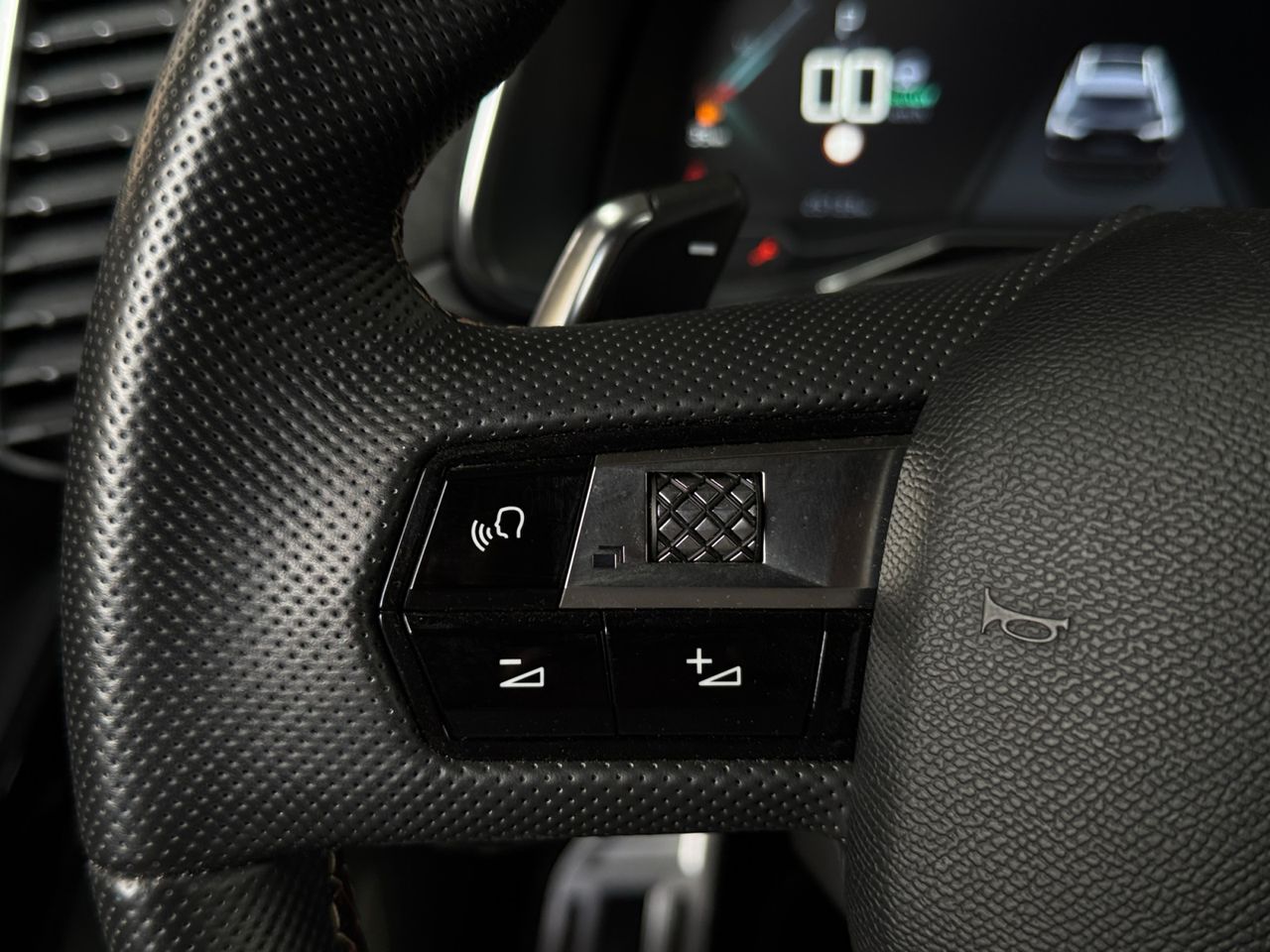 DS DS 7 Crossback E TENSE 4X4 PERFORMANCE LINE - Foto 2