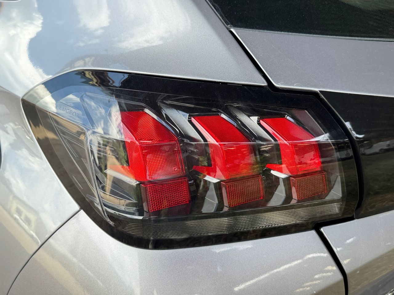 Peugeot e-208 ACTIVE PACK ELECTRICO 136 CV - Foto 2