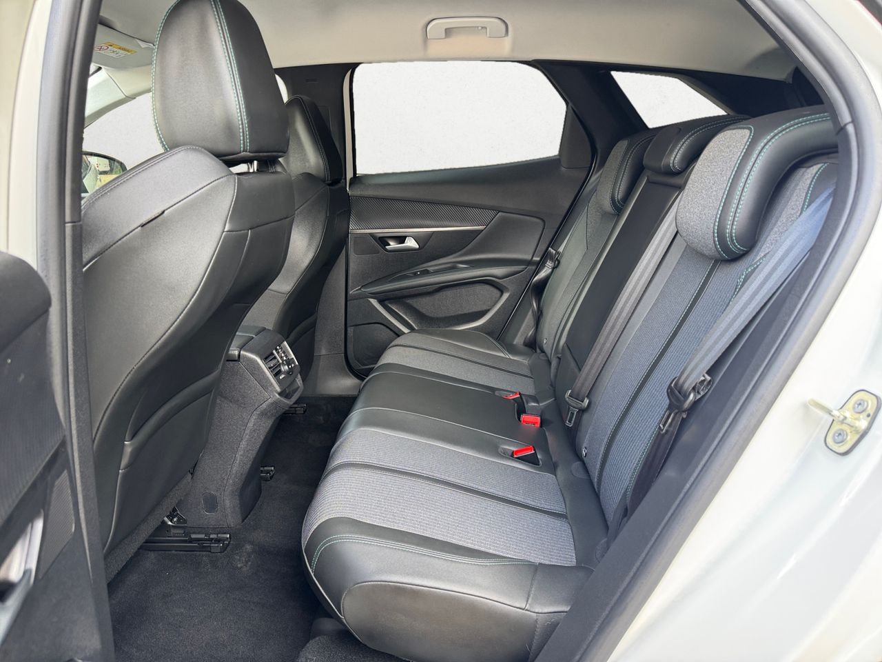 Peugeot 3008 ALLURE BLUE HDI 130 CV - Foto 2