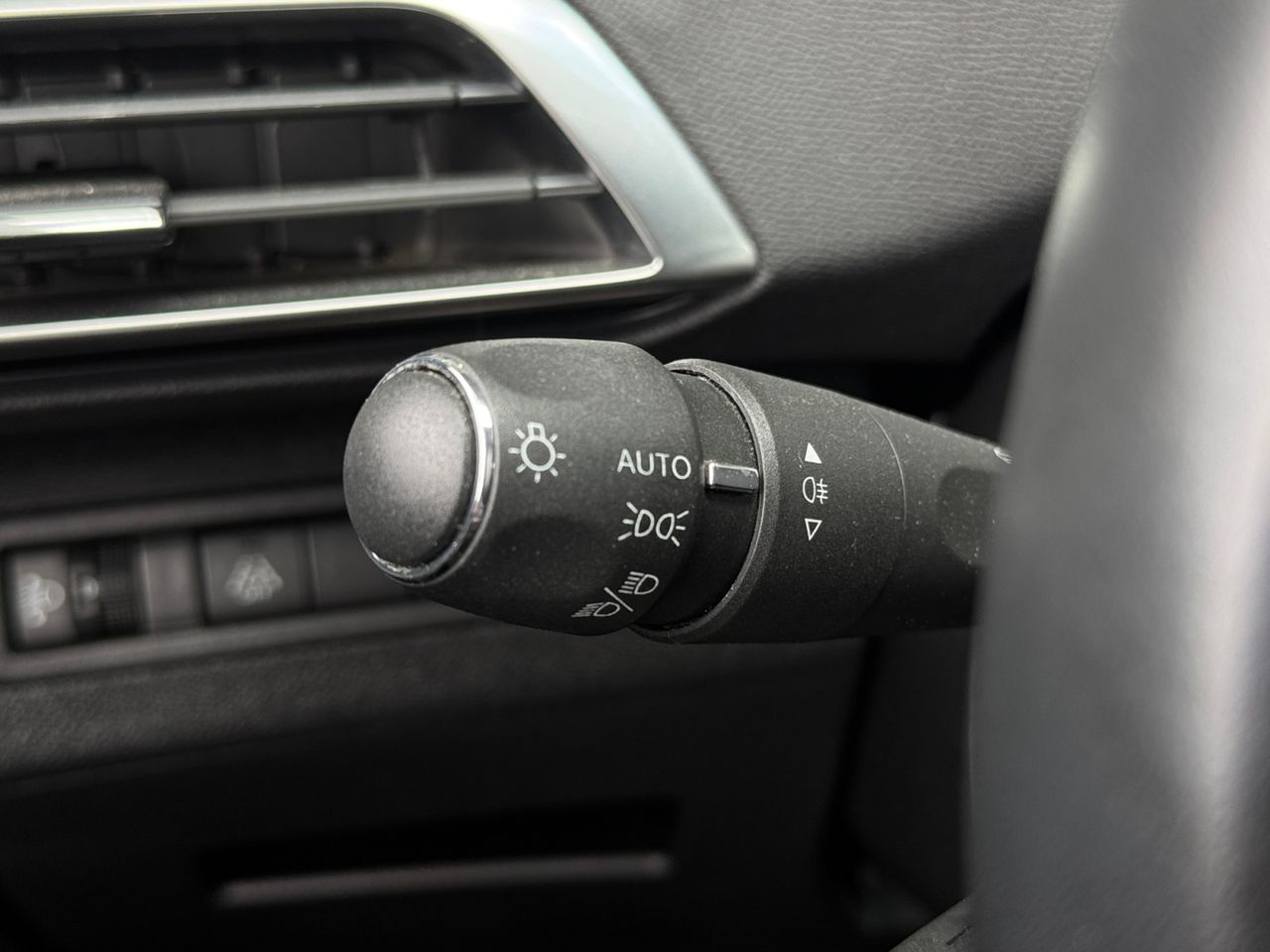 Peugeot 5008 ALLURE PACK PURE TECH 130 CV - Foto 2